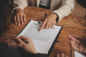 دفاع از حقوق کارگر در برابر نقض قرارداد